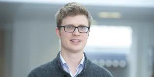 Head shot of Andy Bretherick