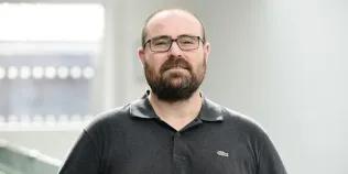 Head shot of Asier Unciti-Broceta 