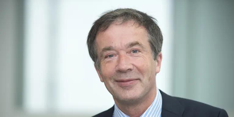 Head shot of Ian Kunkler