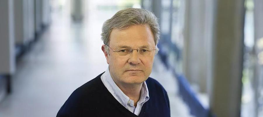 Wolfgang Baumeister 