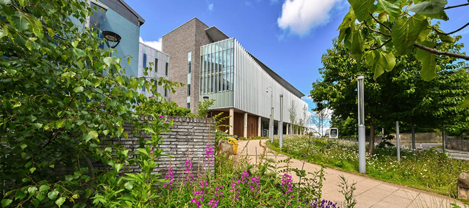 Institute of Genetics and Cancer Building in the Summer