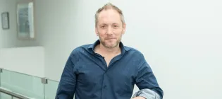 Head shot of Martin Taylor