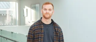 Head shot of Tom Deegan