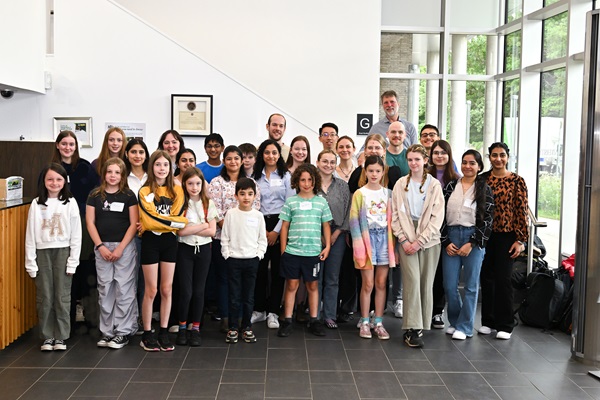 Group of researchers from Edinburgh and Munich with young judges