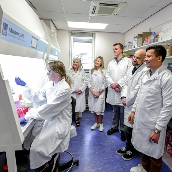 Generation Scotland Volunteers visiting the Generation Scotland lab